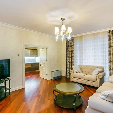 Lux Family Apartment In City Center Baku Exteriér fotografie