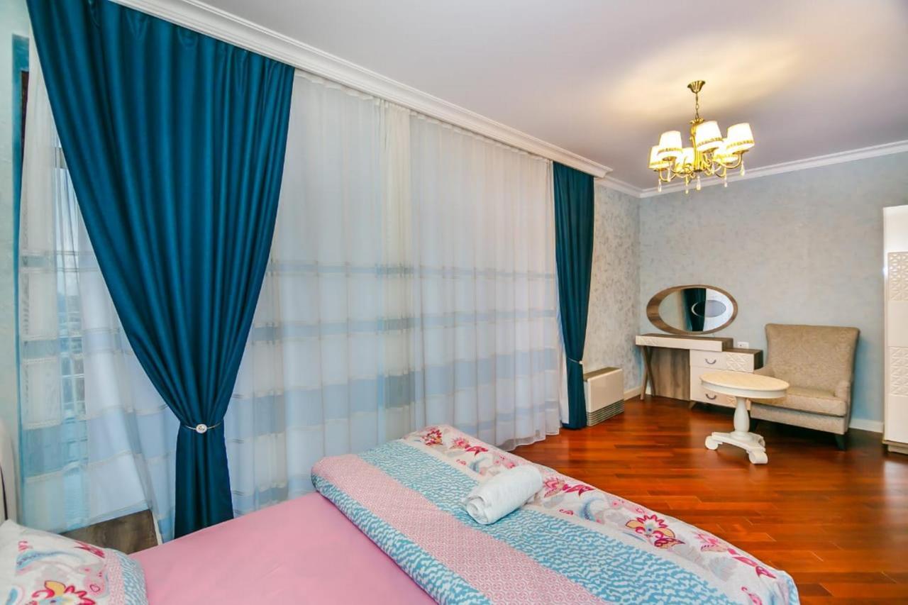 Lux Family Apartment In City Center Baku Exteriér fotografie