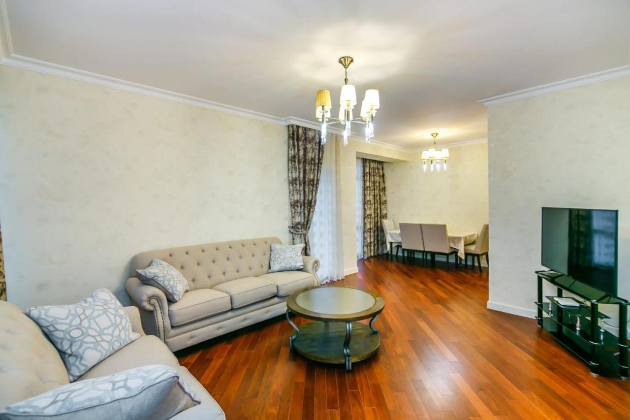 Lux Family Apartment In City Center Baku Exteriér fotografie
