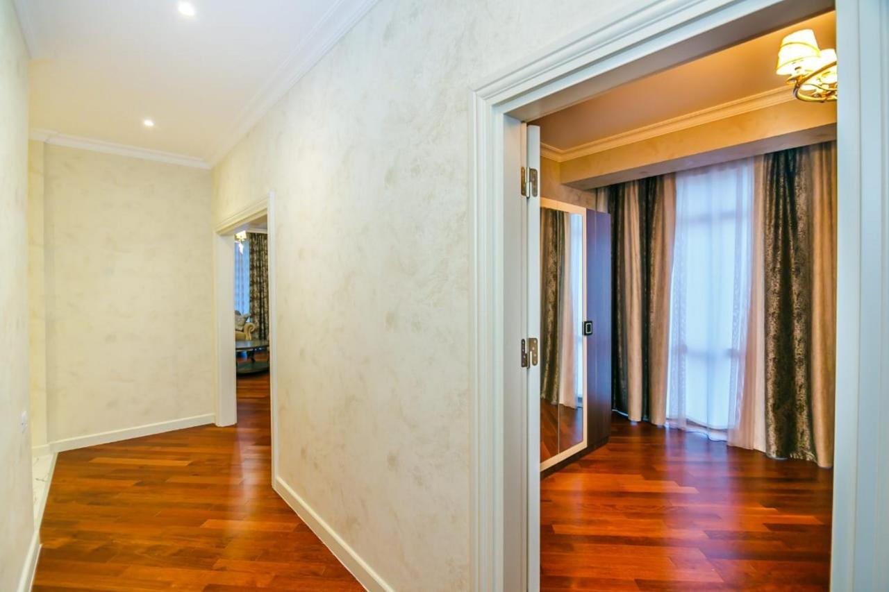 Lux Family Apartment In City Center Baku Exteriér fotografie