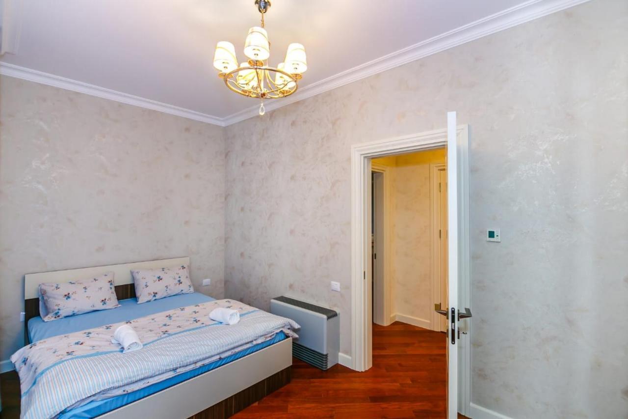 Lux Family Apartment In City Center Baku Exteriér fotografie